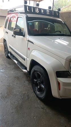 جیپ لیبێرتی